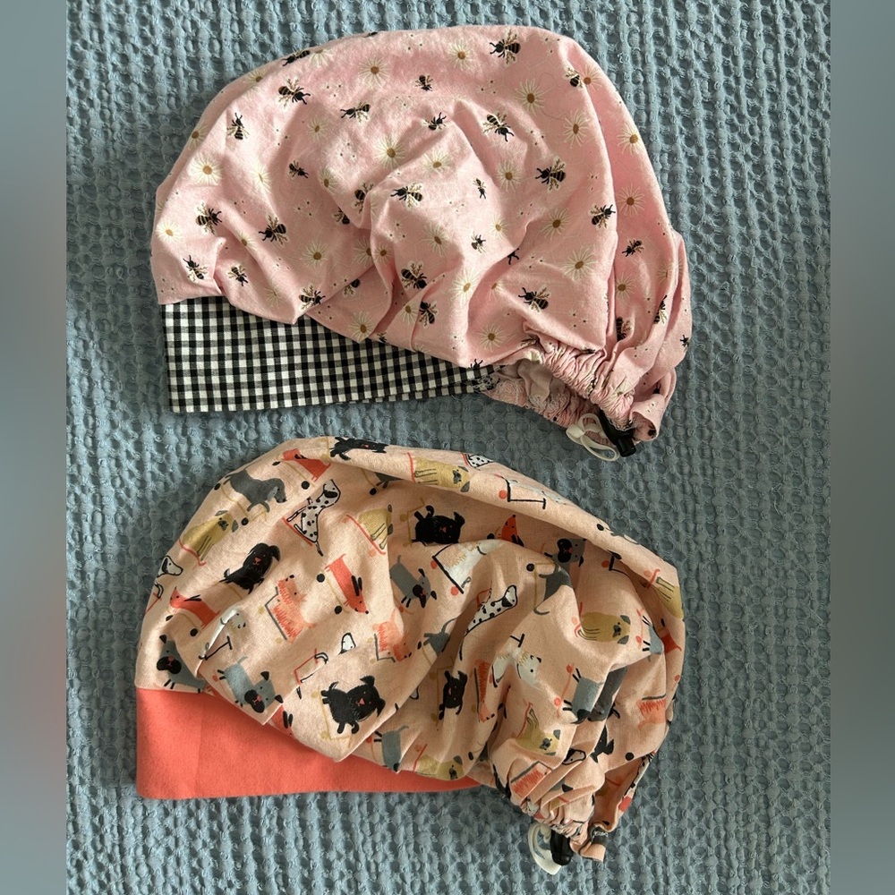 Scrub cap set